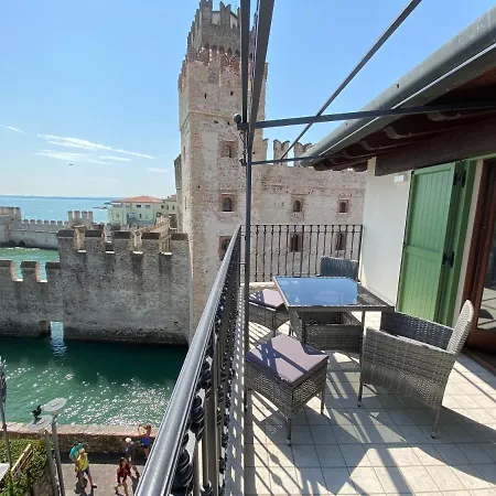 Castello Mavino Apartment Sirmione